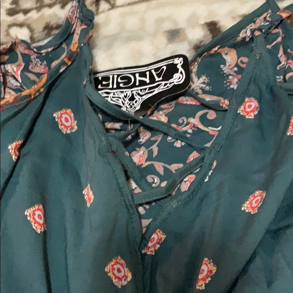 Romper - Picture 3 of 4